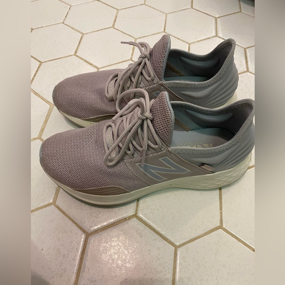 New Balance Tennis Shoes